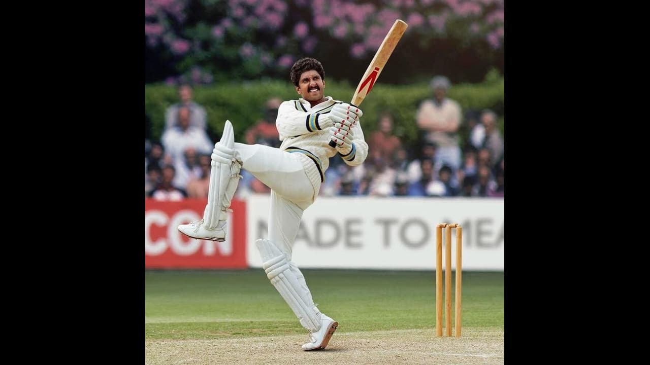 கபில்தேவின் ஃபேமஸ் 'நடராஜ்' ஷாட்டுடன் சர்ப்ரைஸ் கொடுத்த 'ரீல்' கபில்...! வைரலாகும் '83' புகைப்படம்! கபில்தேவின் ஃபேமஸ் 'நடராஜ்' ஷாட்டுடன் சர்ப்ரைஸ் கொடுத்த 'ரீல்' கபில்...! வைரலாகும் '83' புகைப்படம்!