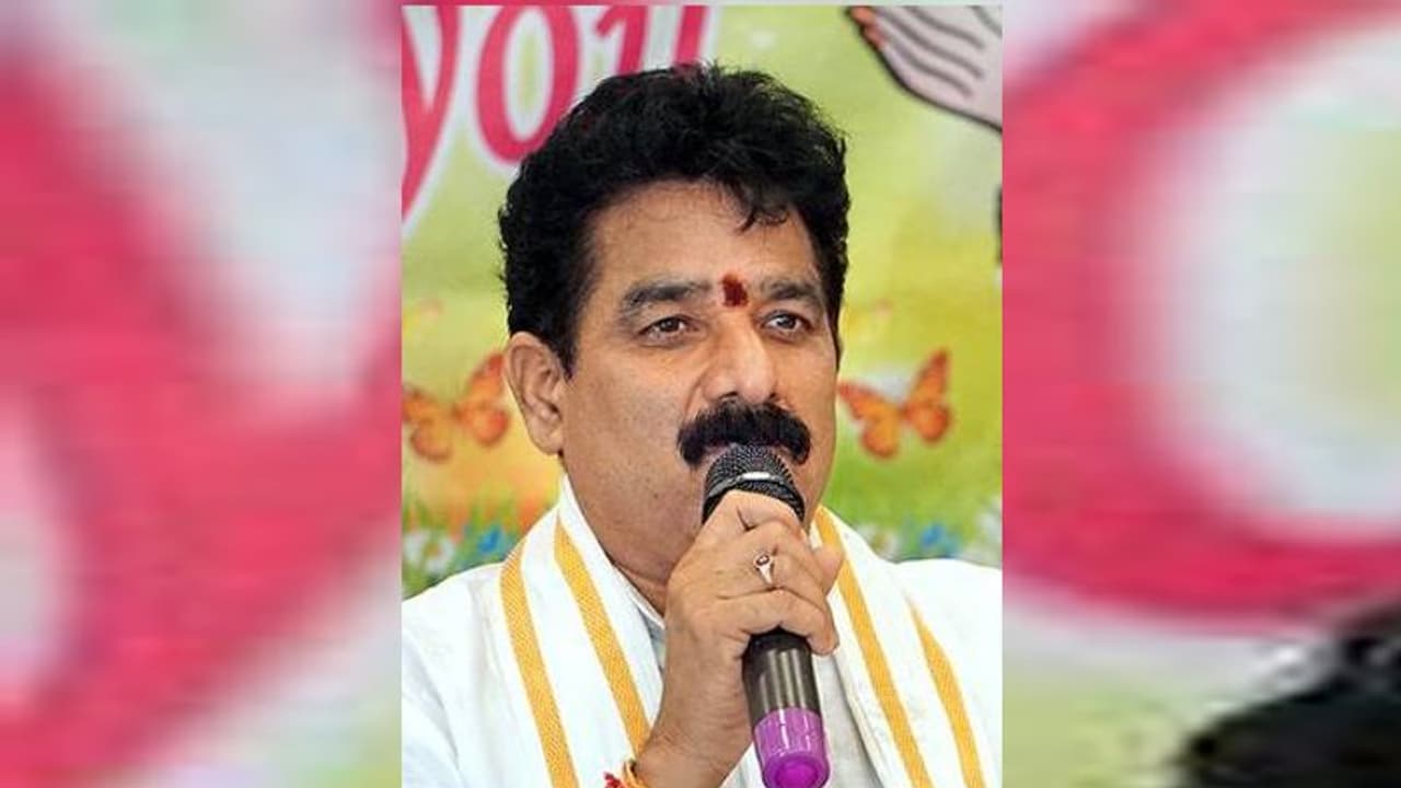 వచ్చే ఎన్నికల్లో తెలుగుదేశం పార్టీకి 2 3 సీట్లు కూడా రావు: వైసిపి నేత వచ్చే ఎన్నికల్లో తెలుగుదేశం పార్టీకి 2 3 సీట్లు కూడా రావు: వైసిపి నేత