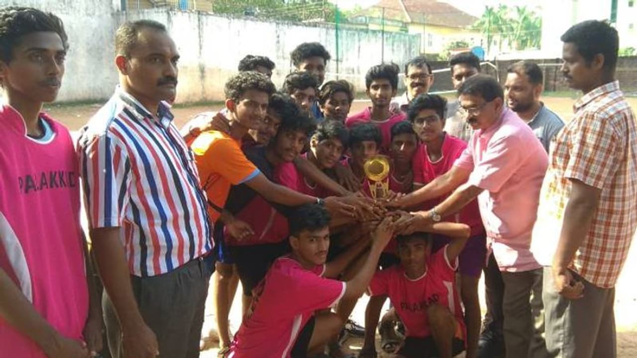 സംസ്ഥാന ജൂനിയർ ഷൂട്ടിങ് ബോൾ ചാമ്പ്യന്ഷിപ്പ്: പാലക്കാടും കോഴിക്കോടും ജേതാക്കൾ സംസ്ഥാന ജൂനിയർ ഷൂട്ടിങ് ബോൾ ചാമ്പ്യന്ഷിപ്പ്: പാലക്കാടും കോഴിക്കോടും ജേതാക്കൾ