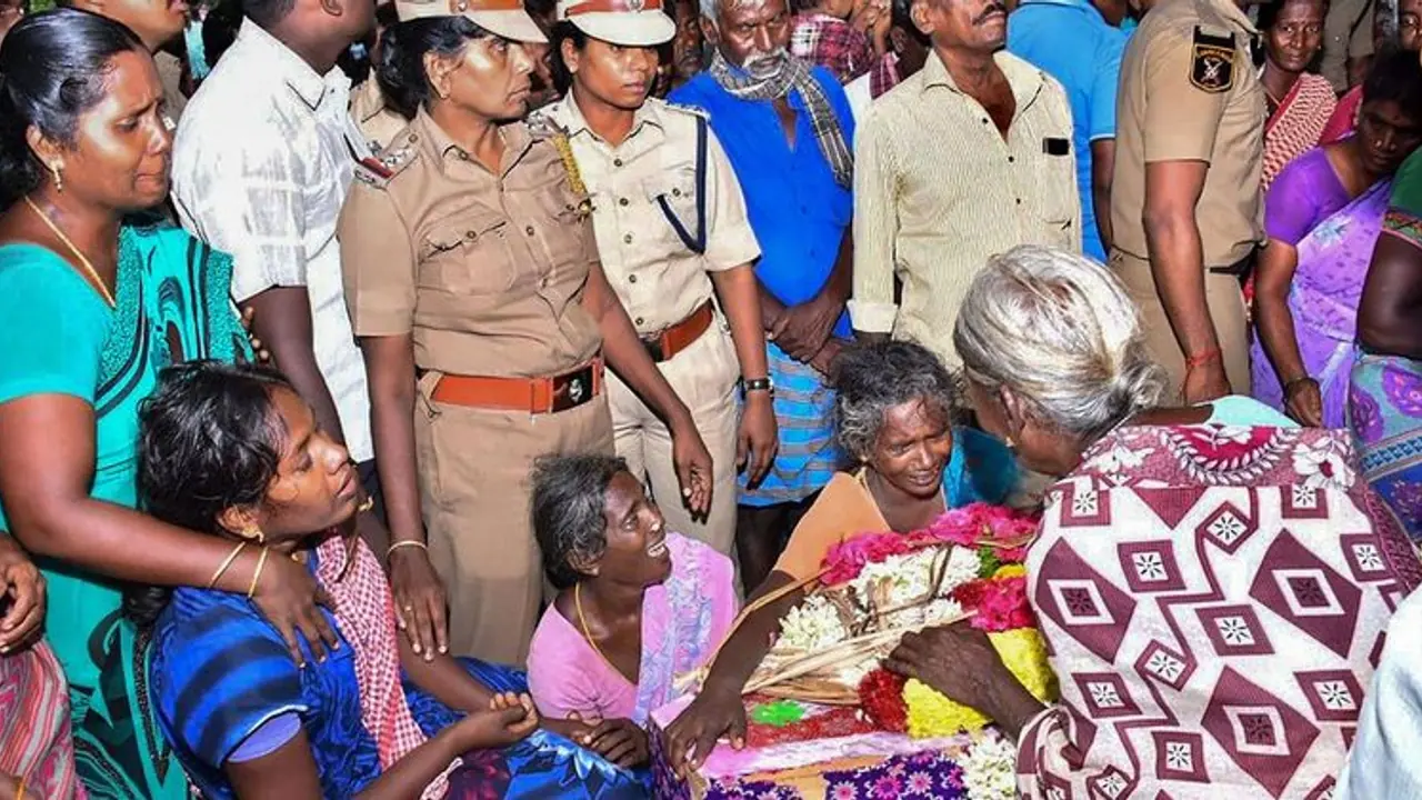 கிணற்றில் விழுந்து உயிரிழந்த சிறுவன் சுஜித் வில்சன் தாய்க்கு அரசு வேலை !