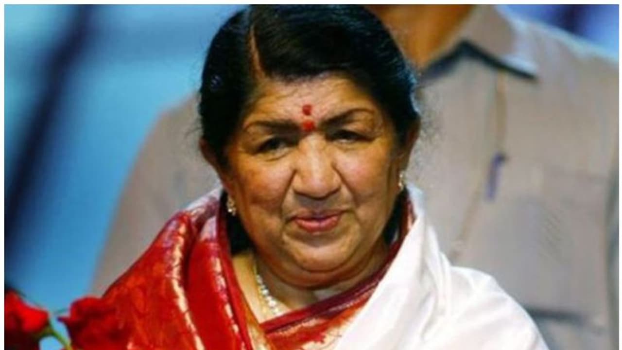 ലത മങ്കേഷ്കര് ഗുരുതരാവസ്ഥയില് തന്നെ, ആരോഗ്യനില മെച്ചപ്പെടുന്നുണ്ടെന്നും ഡോക്ടര്മാര് ലത മങ്കേഷ്കര് ഗുരുതരാവസ്ഥയില് തന്നെ, ആരോഗ്യനില മെച്ചപ്പെടുന്നുണ്ടെന്നും ഡോക്ടര്മാര്