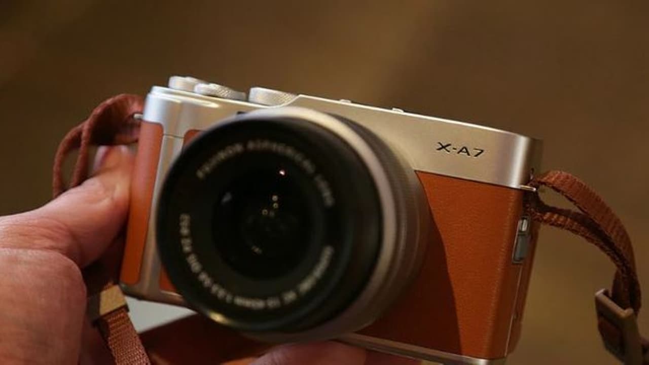 ఫుజిఫిల్మ్ నుంచి మిర్రర్లెస్ కెమెరా లాంచ్...దీని ధర.... ఫుజిఫిల్మ్ నుంచి మిర్రర్లెస్ కెమెరా లాంచ్...దీని ధర....