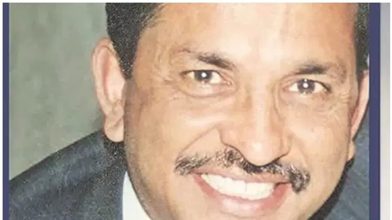 ചൈനീസ് ചാരനെന്ന് ആരോപിച്ച് അറസ്റ്റിലായ മുന് സൈനിക ഉദ്യോഗസ്ഥന് ജയിലില് മരിച്ച നിലയില് ചൈനീസ് ചാരനെന്ന് ആരോപിച്ച് അറസ്റ്റിലായ മുന് സൈനിക ഉദ്യോഗസ്ഥന് ജയിലില് മരിച്ച നിലയില്