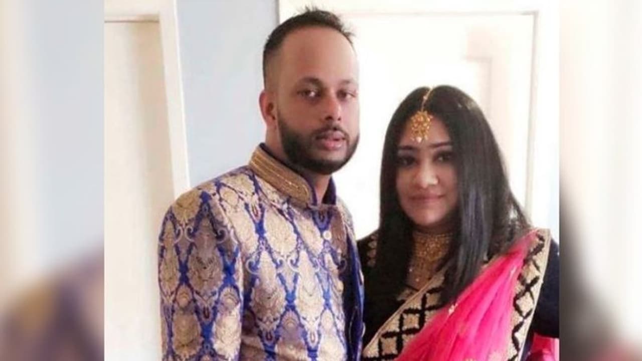 হৃত্বিকের সঙ্গে তুলনা নিতে পারলেন না স্বামী, বেঘোরে প্রাণ গেল তরুণীর হৃত্বিকের সঙ্গে তুলনা নিতে পারলেন না স্বামী, বেঘোরে প্রাণ গেল তরুণীর