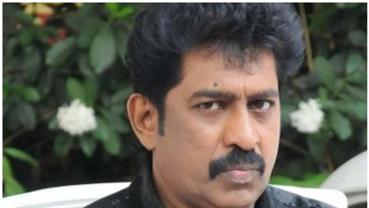 ഇനി ഒരു കുഞ്ഞിന്റെയും കണ്ണുകൾ നിറയരുത്: വികാരനിര്ഭരനായി പ്രേംകുമാര് ഇനി ഒരു കുഞ്ഞിന്റെയും കണ്ണുകൾ നിറയരുത്: വികാരനിര്ഭരനായി പ്രേംകുമാര്