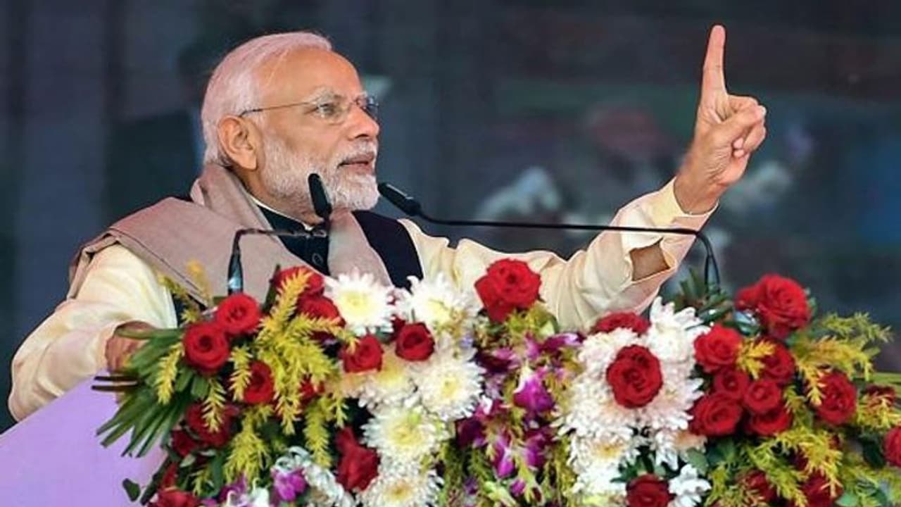 பச்சைக்கொடி காட்டிய பிரதமர் மோடி... அதிர்ச்சியில் அழுது உருண்டு புலம்பும் சிவசேனா..!