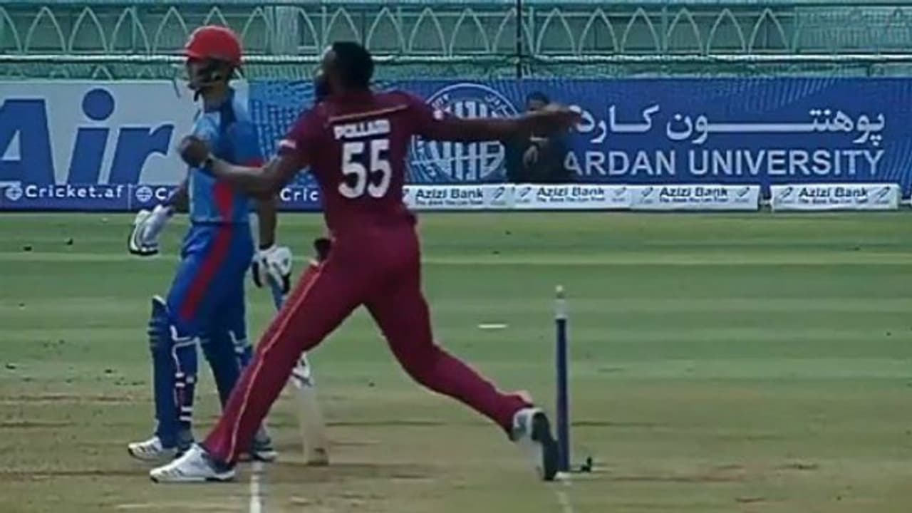 ஓவர் ஸ்மார்ட்டா செயல்பட்டு அம்பயரை நோஸ் கட் செய்த பொல்லார்டு.. வீடியோ ஓவர் ஸ்மார்ட்டா செயல்பட்டு அம்பயரை நோஸ் கட் செய்த பொல்லார்டு.. வீடியோ