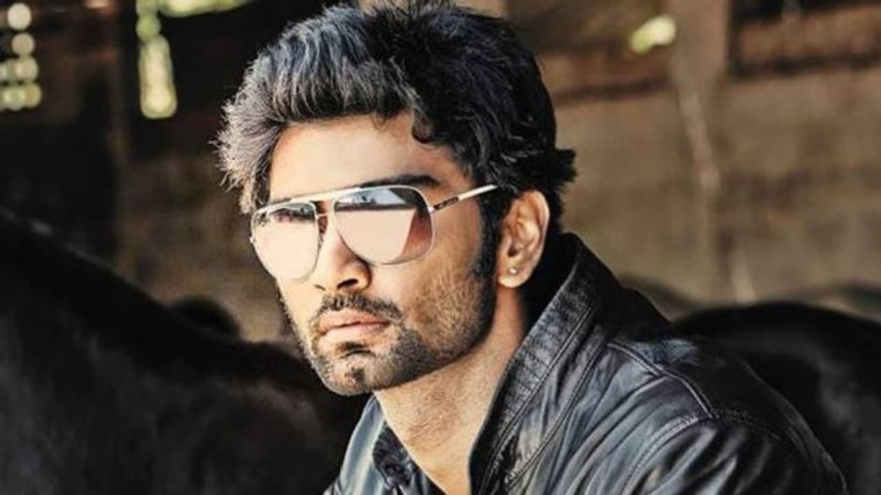 நடிகர் அதர்வா மீது மோசடி புகார்..! திரையுலகில் பரபரப்பு..! நடிகர் அதர்வா மீது மோசடி புகார்..! திரையுலகில் பரபரப்பு..!