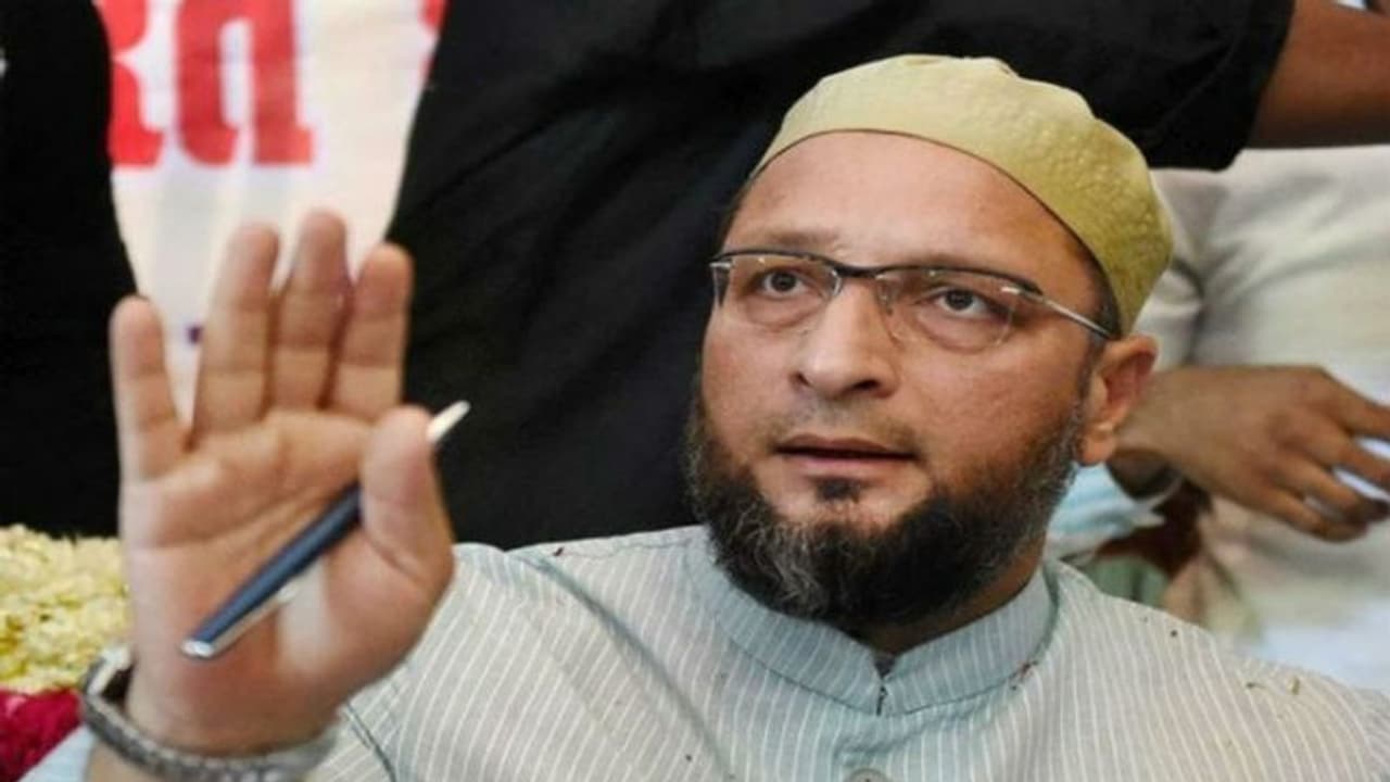 ಮುಸ್ಲಿಂ ಮೌಲ್ವಿಗಳ ವಿರುದ್ಧ ಹರಿಹಾಯ್ದ ಒವೈಸಿ: ಕಾರಣ? ಮುಸ್ಲಿಂ ಮೌಲ್ವಿಗಳ ವಿರುದ್ಧ ಹರಿಹಾಯ್ದ ಒವೈಸಿ: ಕಾರಣ?