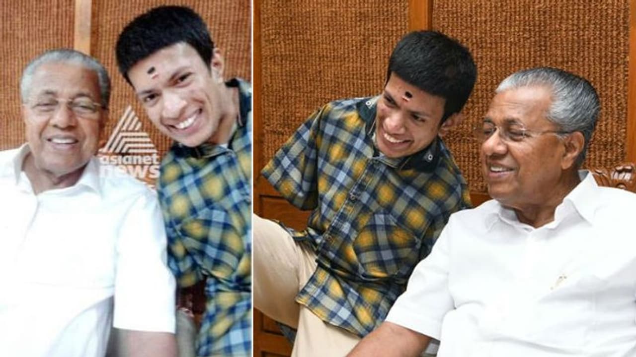 സെല്‍ഫി എടുക്കും മുമ്പ് ചിരിക്ക്യോന്ന് ചോദിച്ചു; ആ ചിരിയാണിത്...