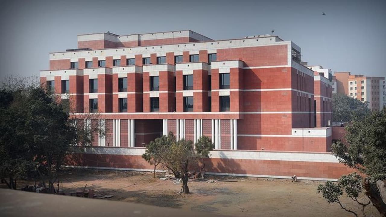 ஒரே ஆண்டில் ரூ.700 கோடி நன்கொடை பெற்ற பாஜக: டாடா அறக்கட்டளை மட்டும் எவ்வளவு தெரியுமா? ஒரே ஆண்டில் ரூ.700 கோடி நன்கொடை பெற்ற பாஜக: டாடா அறக்கட்டளை மட்டும் எவ்வளவு தெரியுமா?