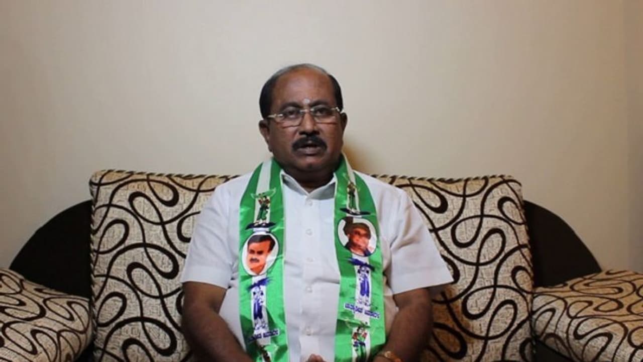 ಬೈ ಎಲೆಕ್ಷನ್ನಲ್ಲಿ ಸ್ಪರ್ಧಿಸೋಕೆ ಇಷ್ಟ ಇಲ್ಲ ಎಂದ JDS ಮುಖಂಡ ಬೈ ಎಲೆಕ್ಷನ್ನಲ್ಲಿ ಸ್ಪರ್ಧಿಸೋಕೆ ಇಷ್ಟ ಇಲ್ಲ ಎಂದ JDS ಮುಖಂಡ