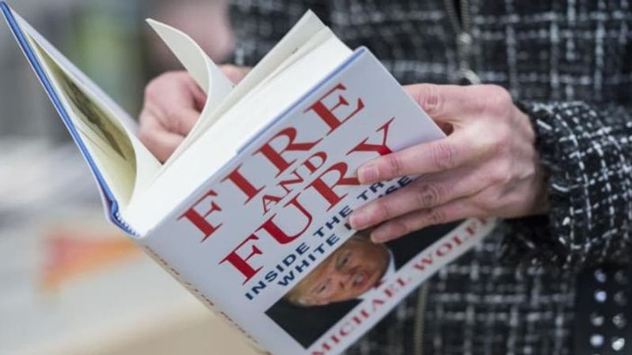 ലൈബ്രറികളില്നിന്ന് പുസ്തകങ്ങള് അപ്രത്യക്ഷമാകുന്നു, കാണാതാവുന്നത് ട്രംപിനെ വിമര്ശിക്കുന്ന പുസ്തകങ്ങള് ലൈബ്രറികളില്നിന്ന് പുസ്തകങ്ങള് അപ്രത്യക്ഷമാകുന്നു, കാണാതാവുന്നത് ട്രംപിനെ വിമര്ശിക്കുന്ന പുസ്തകങ്ങള്