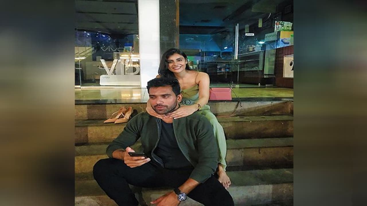 भावुक हुई क्रिकेट खिलाड़ी चाहर की बहन, इंस्टाग्राम पर वीडियो शेयर कर लिखा Love You भैया भावुक हुई क्रिकेट खिलाड़ी चाहर की बहन, इंस्टाग्राम पर वीडियो शेयर कर लिखा Love You भैया