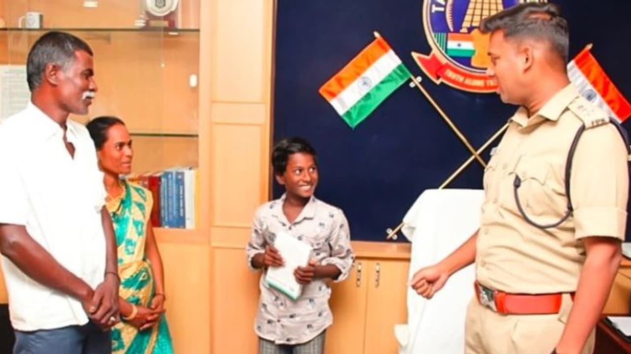 தூக்கில் தொங்க துணிந்த 8 ஆம் வகுப்பு மாணவன்..! நண்பனை சாமர்த்தியமாக காப்பாற்றிய சிறுவன்..! அதிர வைக்கும் காரணம்!