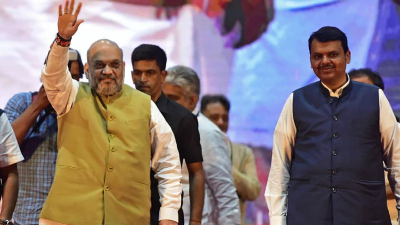 महाराष्ट्र में भाजपा के लिए बंद नहीं हुए सत्ता के दरवाजे, इस फॉर्मूले से बना सकती सरकार महाराष्ट्र में भाजपा के लिए बंद नहीं हुए सत्ता के दरवाजे, इस फॉर्मूले से बना सकती सरकार