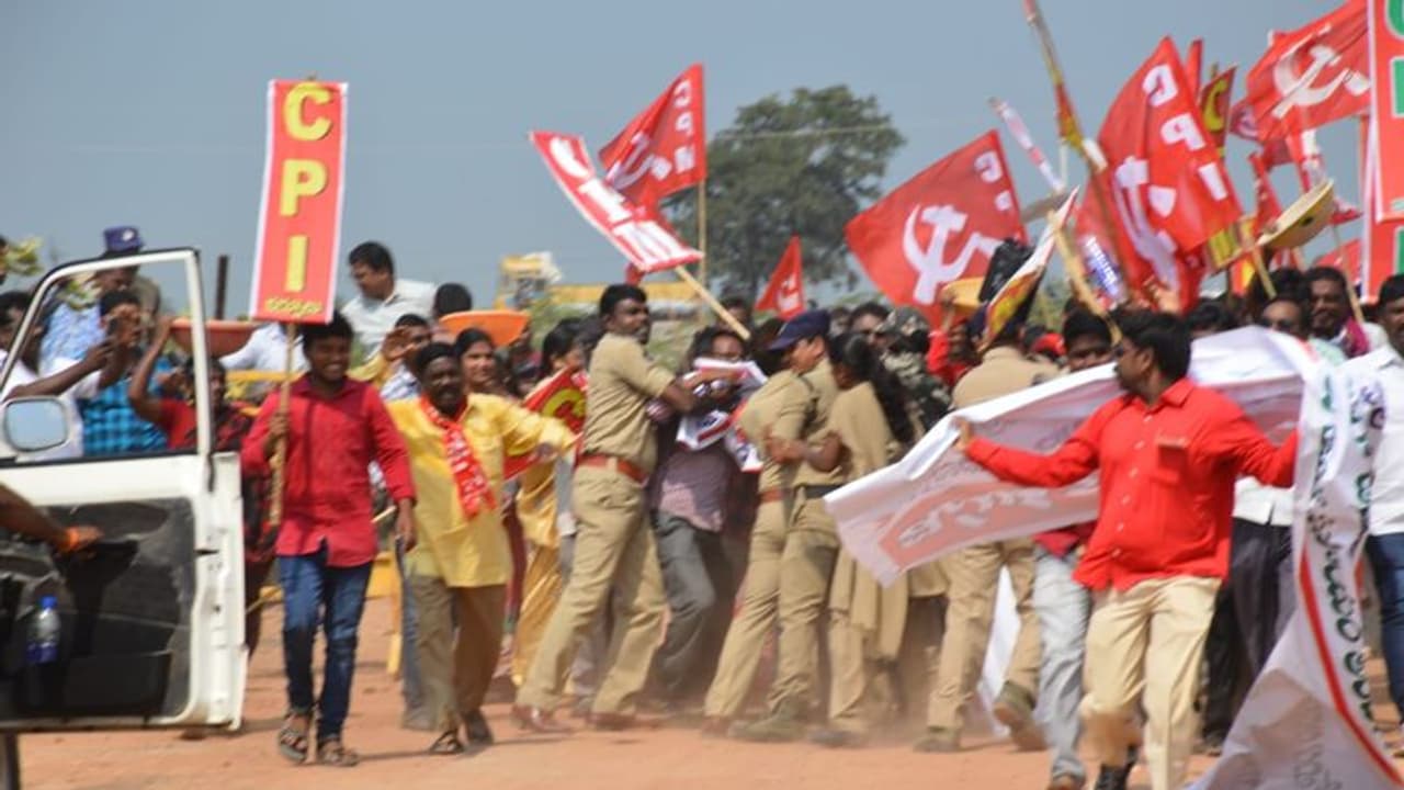 కర్నూల్ ఇసుక సత్యాగ్రహం ర్యాలీలో ఉద్రిక్తత