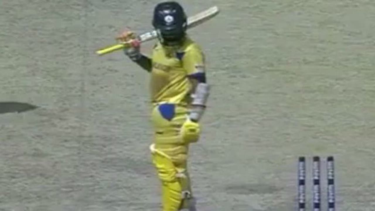 மோசமான ரெக்கார்டை செய்து கிரிக்கெட் அரங்கில் அசிங்கப்பட்ட தினேஷ் கார்த்திக் மோசமான ரெக்கார்டை செய்து கிரிக்கெட் அரங்கில் அசிங்கப்பட்ட தினேஷ் கார்த்திக்