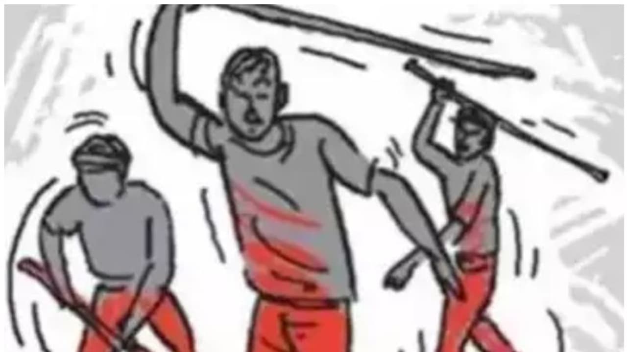 യുവാവിനും യുവതിക്കും നേരെ സദാചാര ആക്രമണം; നാല് ബജ്റംഗ്ദള് പ്രവര്ത്തകര് അറസ്റ്റില് യുവാവിനും യുവതിക്കും നേരെ സദാചാര ആക്രമണം; നാല് ബജ്റംഗ്ദള് പ്രവര്ത്തകര് അറസ്റ്റില്