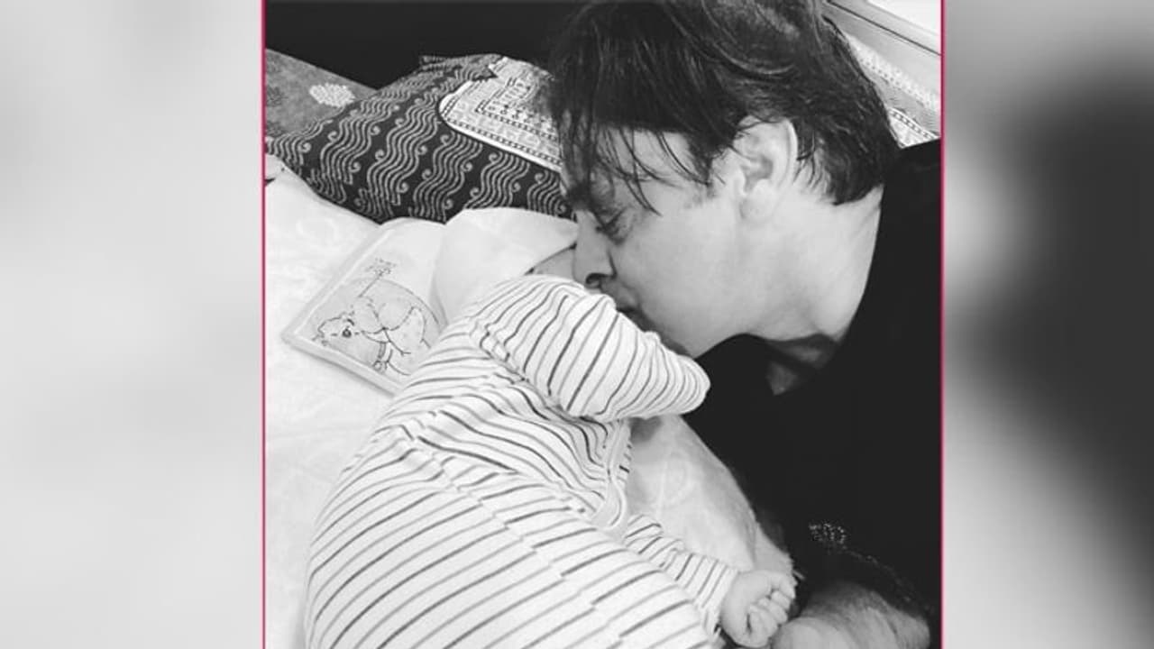 ছেলের সঙ্গে ছবি পোস্ট শোয়েবের, মসকরা করে নেট দুনিয়া মাতালেন হরভজন ছেলের সঙ্গে ছবি পোস্ট শোয়েবের, মসকরা করে নেট দুনিয়া মাতালেন হরভজন