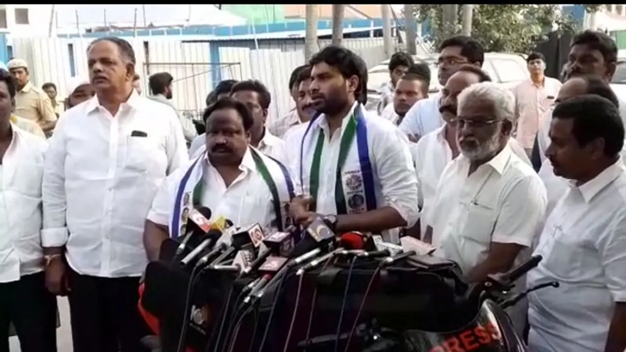 వైసీపీలోకి దేవినేని అవినాశ్.. ఏ పదవి ఇస్తున్నారంటే.. వైసీపీలోకి దేవినేని అవినాశ్.. ఏ పదవి ఇస్తున్నారంటే..