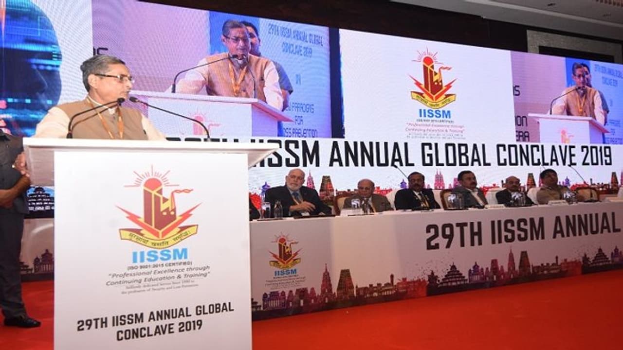 ಸೈಬರ್ ಆತಂಕವನ್ನು ಎದುರಿಸಲು ಸಜ್ಜಾಗಿ: ಆರ್.ಕೆ. ಸಿನ್ಹಾ! ಸೈಬರ್ ಆತಂಕವನ್ನು ಎದುರಿಸಲು ಸಜ್ಜಾಗಿ: ಆರ್.ಕೆ. ಸಿನ್ಹಾ!