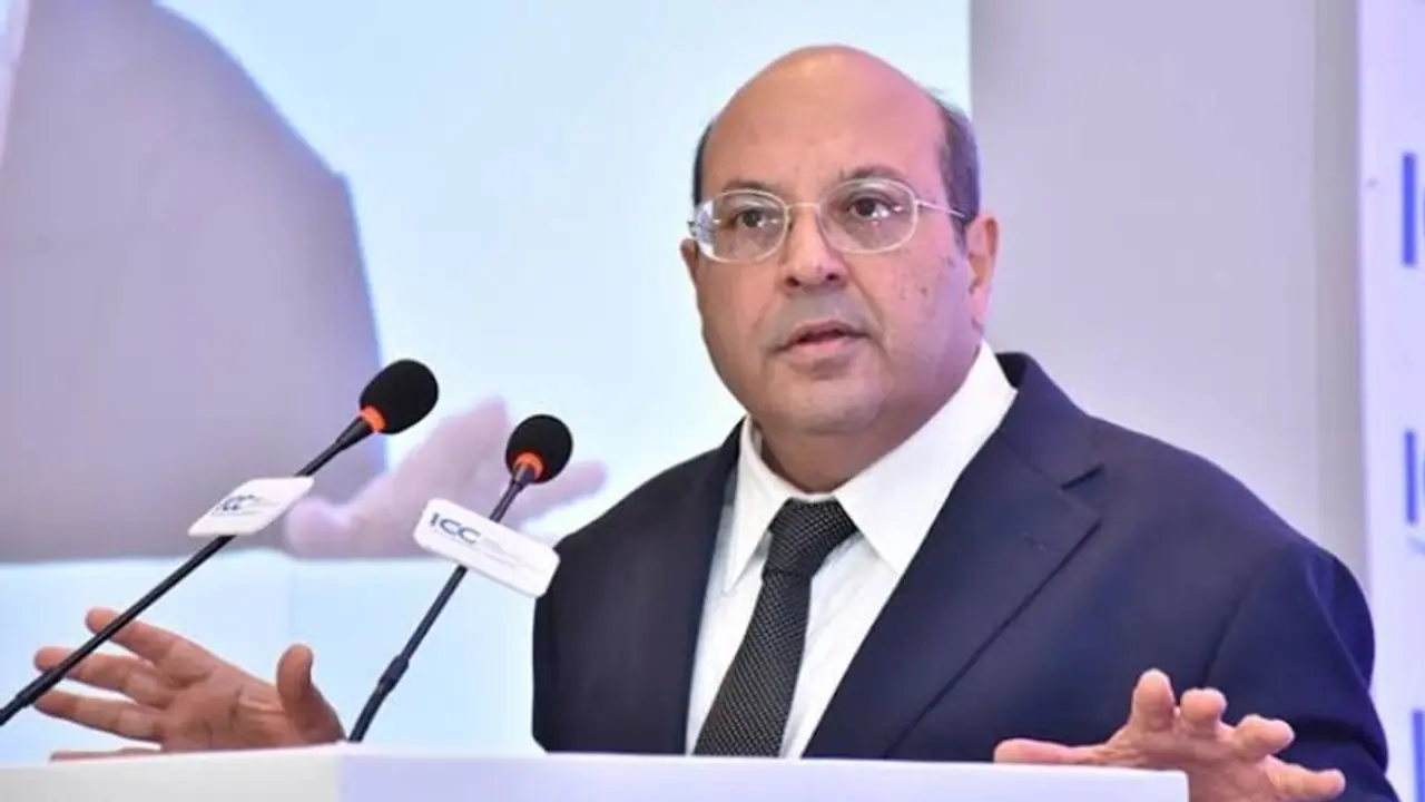 'ശബരിമല വിധി കളിക്കാന് എഴുതി വച്ചതല്ല', യുവതീപ്രവേശനം ഇപ്പോഴും ബാധകമെന്ന് ജസ്റ്റിസ് നരിമാന് 'ശബരിമല വിധി കളിക്കാന് എഴുതി വച്ചതല്ല', യുവതീപ്രവേശനം ഇപ്പോഴും ബാധകമെന്ന് ജസ്റ്റിസ് നരിമാന്