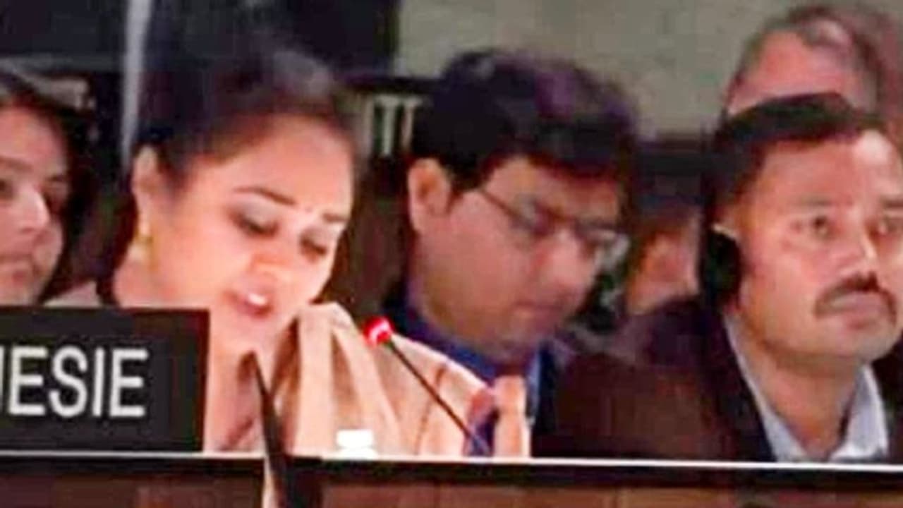 ಕತ್ತಲೆಯ ಛಾಯೆಗೆ ಪಾಕಿಸ್ತಾನ ತವರು: ಯುನೆಸ್ಕೊದಲ್ಲಿ ಭಾರತದ ತಪರಾಕಿ! ಕತ್ತಲೆಯ ಛಾಯೆಗೆ ಪಾಕಿಸ್ತಾನ ತವರು: ಯುನೆಸ್ಕೊದಲ್ಲಿ ಭಾರತದ ತಪರಾಕಿ!