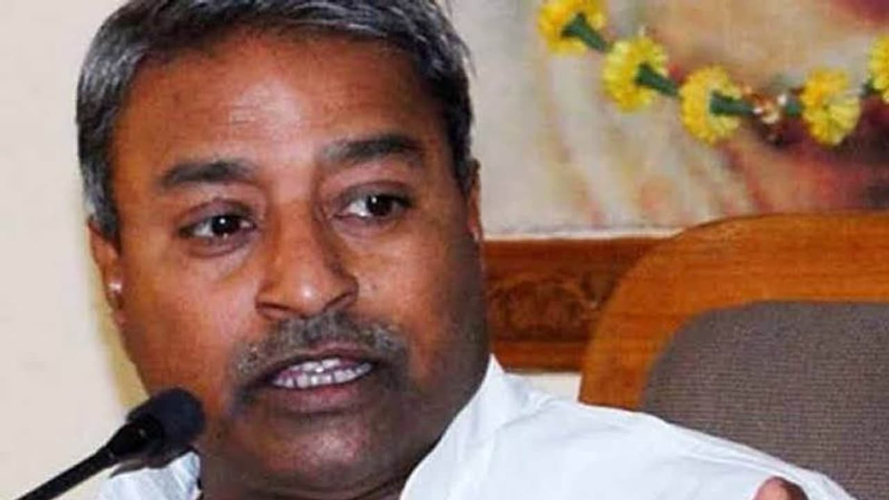 बीजेपी नेता विनय कटियार ने कहा राम मंदिर के लिए नहीं बनेगा नया ट्रस्ट, पुराने ट्रस्ट में होगा थोड़ा बदलाव बीजेपी नेता विनय कटियार ने कहा राम मंदिर के लिए नहीं बनेगा नया ट्रस्ट, पुराने ट्रस्ट में होगा थोड़ा बदलाव