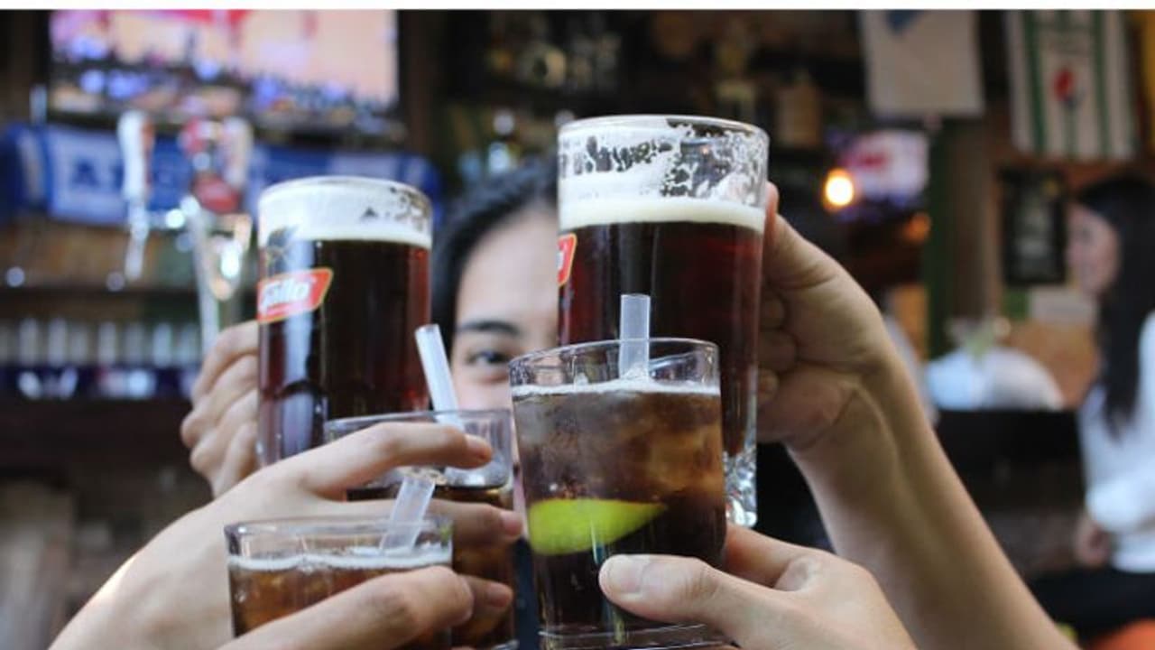 ಬೆಂಗಳೂರಿಗರೆ, ಬಾರ್ ಪಬ್ಗಳಿಂದ ತೊಂದರೆಯಾಗುತ್ತಿದೆಯೇ? ಬೆಂಗಳೂರಿಗರೆ, ಬಾರ್ ಪಬ್ಗಳಿಂದ ತೊಂದರೆಯಾಗುತ್ತಿದೆಯೇ?