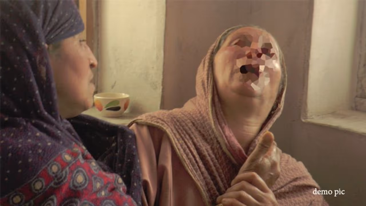 बेटे की मौत के बाद भी किसी ने नहीं समझा एक परिवार का दर्द, 2 साल से भुगत रहे सजा बेटे की मौत के बाद भी किसी ने नहीं समझा एक परिवार का दर्द, 2 साल से भुगत रहे सजा