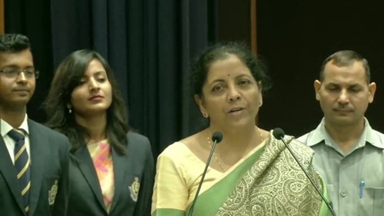 budget 2020: మధ్యతరగతి వారికి గుడ్ న్యూస్...రూ. 7 లక్షల దాకా.. నో ట్యాక్స్...