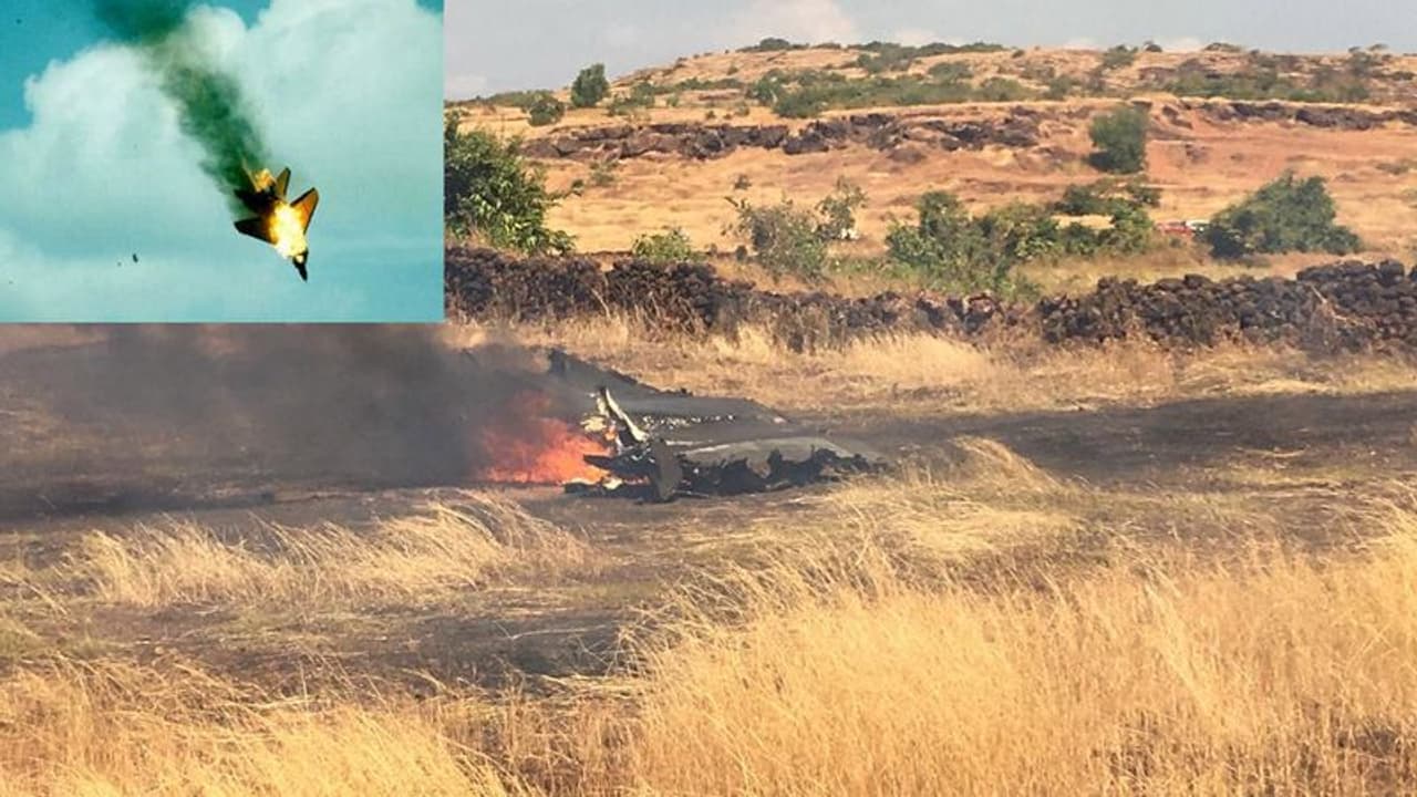 ಮಿಗ್ ತರಬೇತಿ ವಿಮಾನ ಪತನ: ಅಪಾಯದಿಂದ ಪಾರಾದ ಇಬ್ಬರು ಪೈಲೆಟ್! ಮಿಗ್ ತರಬೇತಿ ವಿಮಾನ ಪತನ: ಅಪಾಯದಿಂದ ಪಾರಾದ ಇಬ್ಬರು ಪೈಲೆಟ್!