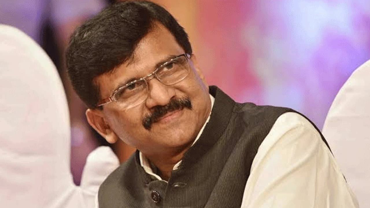 महाराष्ट्र के सियासी संग्राम के बीच संजय राउत का ट्वीट, 'यारों नए मौसम में पुराने दर्द भूल गया' महाराष्ट्र के सियासी संग्राम के बीच संजय राउत का ट्वीट, 'यारों नए मौसम में पुराने दर्द भूल गया'