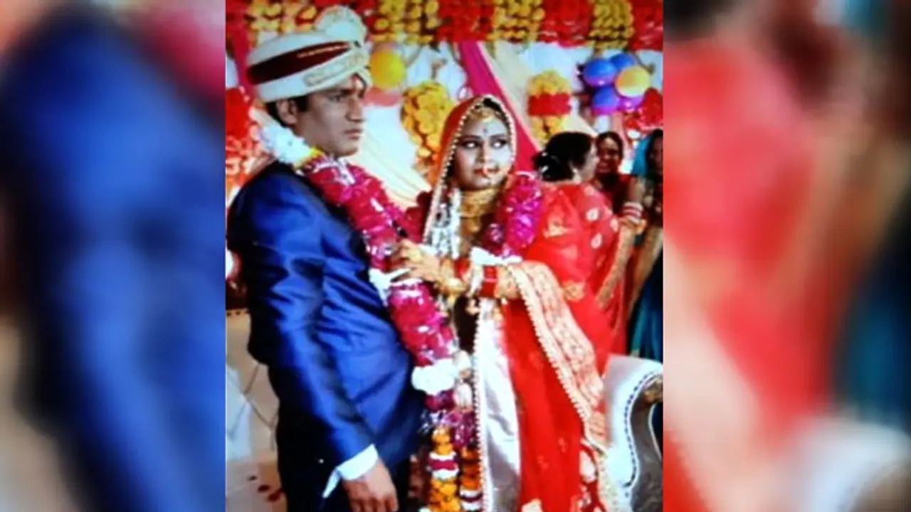 शादी के 9 महीने बाद सिर्फ एक जिद के चलते पत्नी को मार दी गोली, खुद को भी उड़ाया शादी के 9 महीने बाद सिर्फ एक जिद के चलते पत्नी को मार दी गोली, खुद को भी उड़ाया