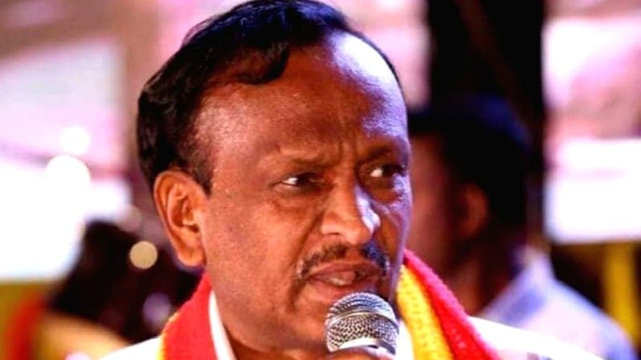 ಕಾಂಗ್ರೆಸ್ ಬಿಟ್ಟು ಬಿಜೆಪಿ ಸೇರಿದ ಎಂಟಿಬಿ ಬೆಂಬಲಿಗನ ಮೇಲೆ ಗಂಭೀರ ಹಲ್ಲೆ