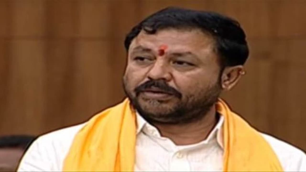 ఎట్టకేలకు 66 రోజుల తర్వాత చింతమనేనికి బెయిల్ ఎట్టకేలకు 66 రోజుల తర్వాత చింతమనేనికి బెయిల్