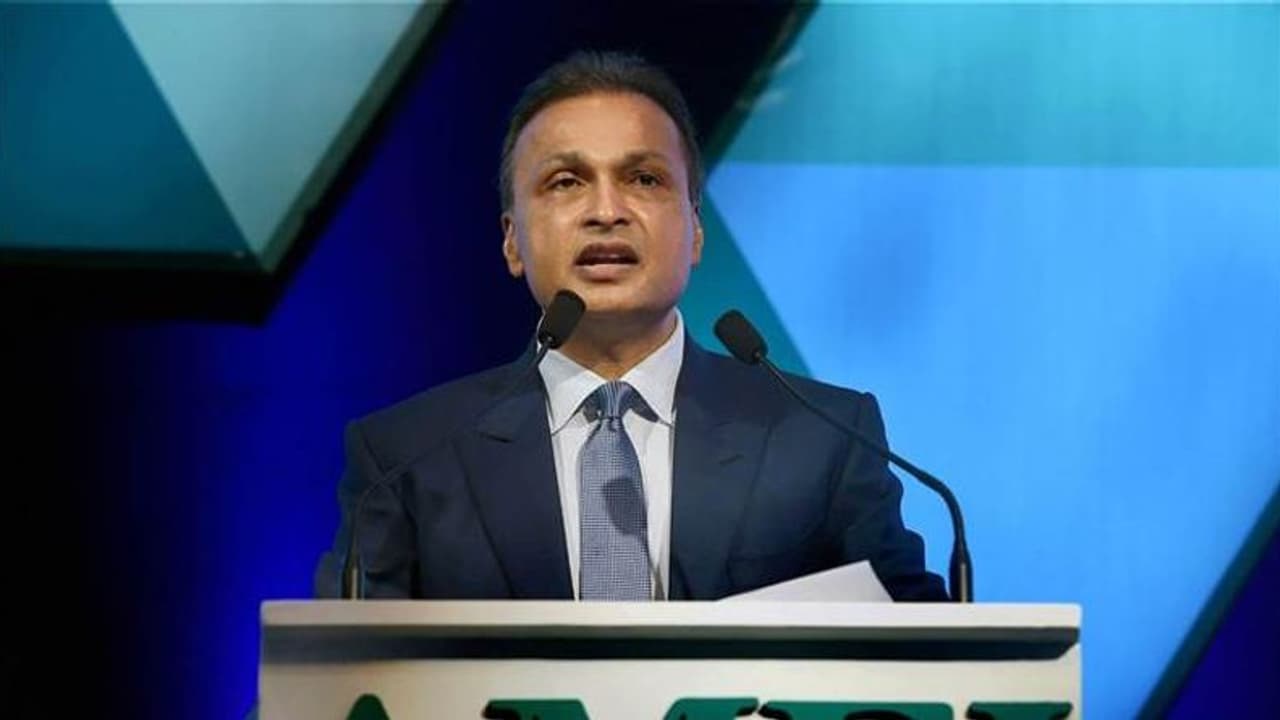 ఆర్ కామ్ దివాళా .... అనిల్ అంబానీ రాజీనామా ఆర్ కామ్ దివాళా .... అనిల్ అంబానీ రాజీనామా