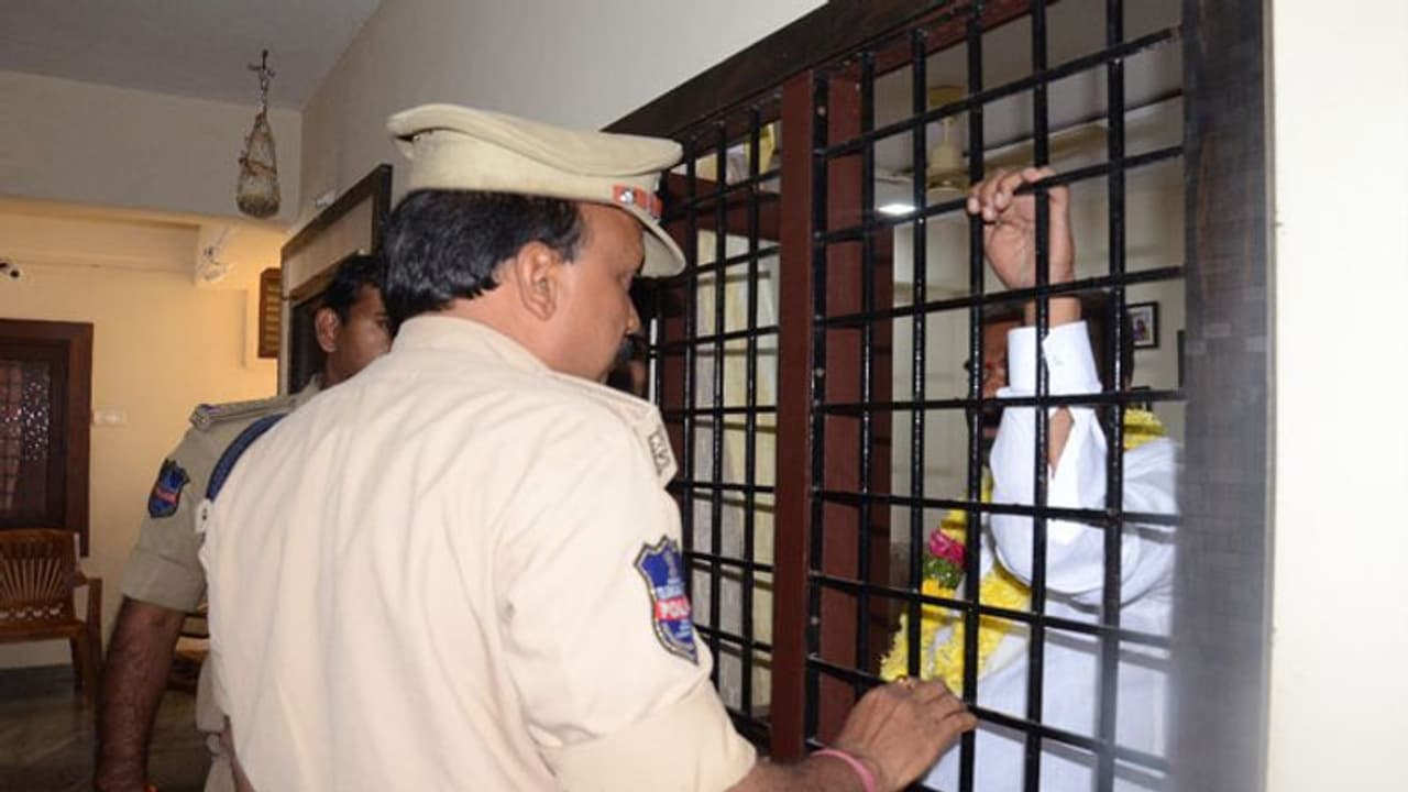 RTC Strike: రెండో రోజూ కొనసాగుతున్న అశ్వత్థామరెడ్డి దీక్ష