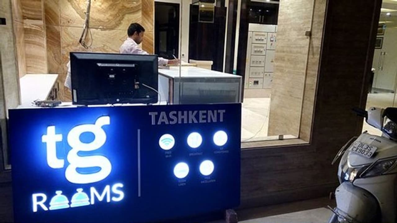 बॉयफ्रेंड के साथ शादी करने भारत आई थी 45 साल की विदेशी महिला, दिल्ली में हुई मौत बॉयफ्रेंड के साथ शादी करने भारत आई थी 45 साल की विदेशी महिला, दिल्ली में हुई मौत