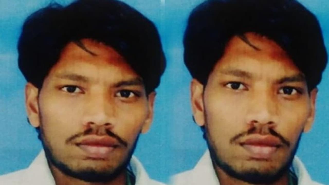 కాచిగుడా ప్రమాదం: ఎంఎంటీఎస్ లోకో పైలట్ చంద్రశేఖర్ మృతి కాచిగుడా ప్రమాదం: ఎంఎంటీఎస్ లోకో పైలట్ చంద్రశేఖర్ మృతి