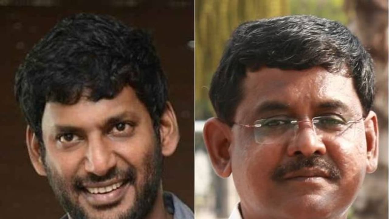 விஷால்... உன் ஜம்பம் என்னன்னு தெரிஞ்சு போச்சு... முதல்ல உன்ன நீ காப்பாத்திக்க, பிறகு ஊருக்கு உபதேசம் செய்யலாம்...பொங்கிய இயக்குனர்..!! விஷால்... உன் ஜம்பம் என்னன்னு தெரிஞ்சு போச்சு... முதல்ல உன்ன நீ காப்பாத்திக்க, பிறகு ஊருக்கு உபதேசம் செய்யலாம்...பொங்கிய இயக்குனர்..!!