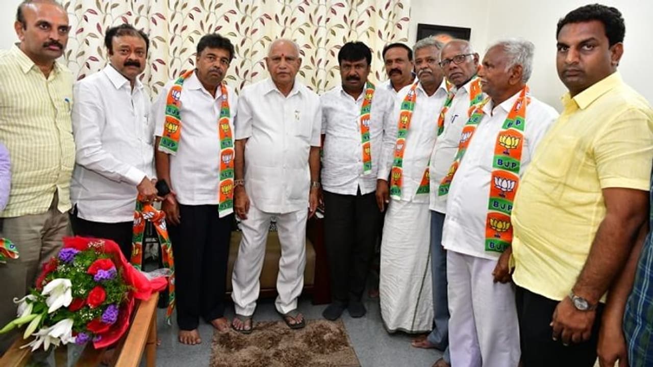 BJP ಪರ ಬ್ಯಾಟ್ ಬೀಸೋಕೆ ರೆಡಿಯಾದ JDS ಕಾಂಗ್ರೆಸ್ ಸ್ಟಾರ್ ಬ್ಯಾಟ್ಸ್‌ಮನ್‌ಗಳು