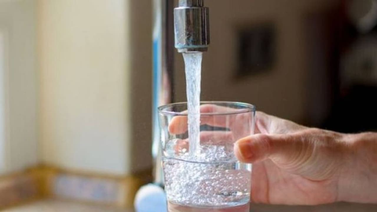 തിരുവനന്തപുരത്തെ വെള്ളം കുടിക്കാന് കൊള്ളാം; കേന്ദ്ര റിപ്പോർട്ട് തള്ളി ജലഅതോറിട്ടി തിരുവനന്തപുരത്തെ വെള്ളം കുടിക്കാന് കൊള്ളാം; കേന്ദ്ര റിപ്പോർട്ട് തള്ളി ജലഅതോറിട്ടി