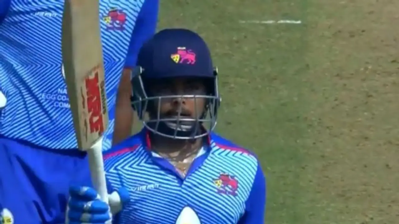 ಕ್ರಿಕೆಟ್ಗೆ ಮರಳಿದ ಪೃಥ್ವಿ: ಟಿ20ಯಲ್ಲಿ ಸ್ಫೋಟಕ ಫಿಫ್ಟಿ ಕ್ರಿಕೆಟ್ಗೆ ಮರಳಿದ ಪೃಥ್ವಿ: ಟಿ20ಯಲ್ಲಿ ಸ್ಫೋಟಕ ಫಿಫ್ಟಿ