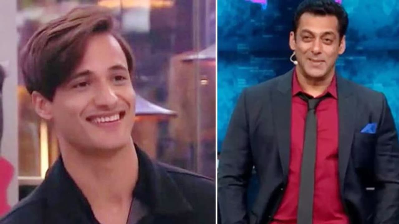 कश्मीर से बिग बॉस में आया ये कंटेस्टेंट बना सबका चहेता, सलमान समेत फैंस ने की तारीफ कश्मीर से बिग बॉस में आया ये कंटेस्टेंट बना सबका चहेता, सलमान समेत फैंस ने की तारीफ