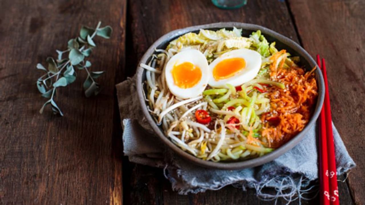 বাঙালিয়ানার স্বাদ থেকে বেরিয়ে, আজ চেখে দেখুন অন্য স্বাদের এই পদ বাঙালিয়ানার স্বাদ থেকে বেরিয়ে, আজ চেখে দেখুন অন্য স্বাদের এই পদ