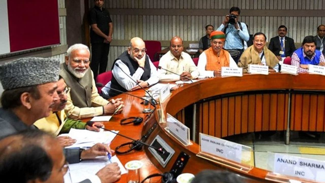 Winter Session: PM Modi calls for all party leaders meet to take up pending legislation
