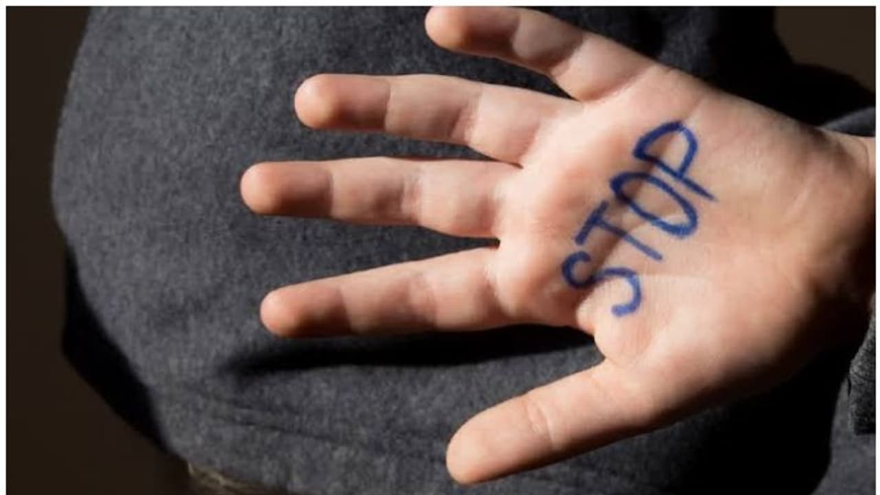 15 நிமிடத்திற்கு ஒரு பெண் குழந்தை வன்கொடுமை செய்யப்படுகிறது..!! அதிர்ச்சி தரும் புள்ளிவிவரங்கள்..!!