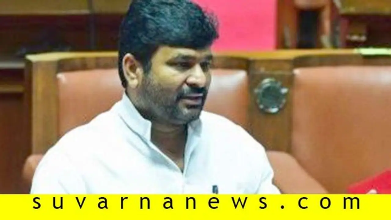 ಜೈಲಲ್ಲಿ ವಿನಯ್ ಕುಲಕರ್ಣಿಗೆ ಸಾಮಾನ್ಯ ಕೈದಿಯ ಸೌಲಭ್ಯ ಜೈಲಲ್ಲಿ ವಿನಯ್ ಕುಲಕರ್ಣಿಗೆ ಸಾಮಾನ್ಯ ಕೈದಿಯ ಸೌಲಭ್ಯ